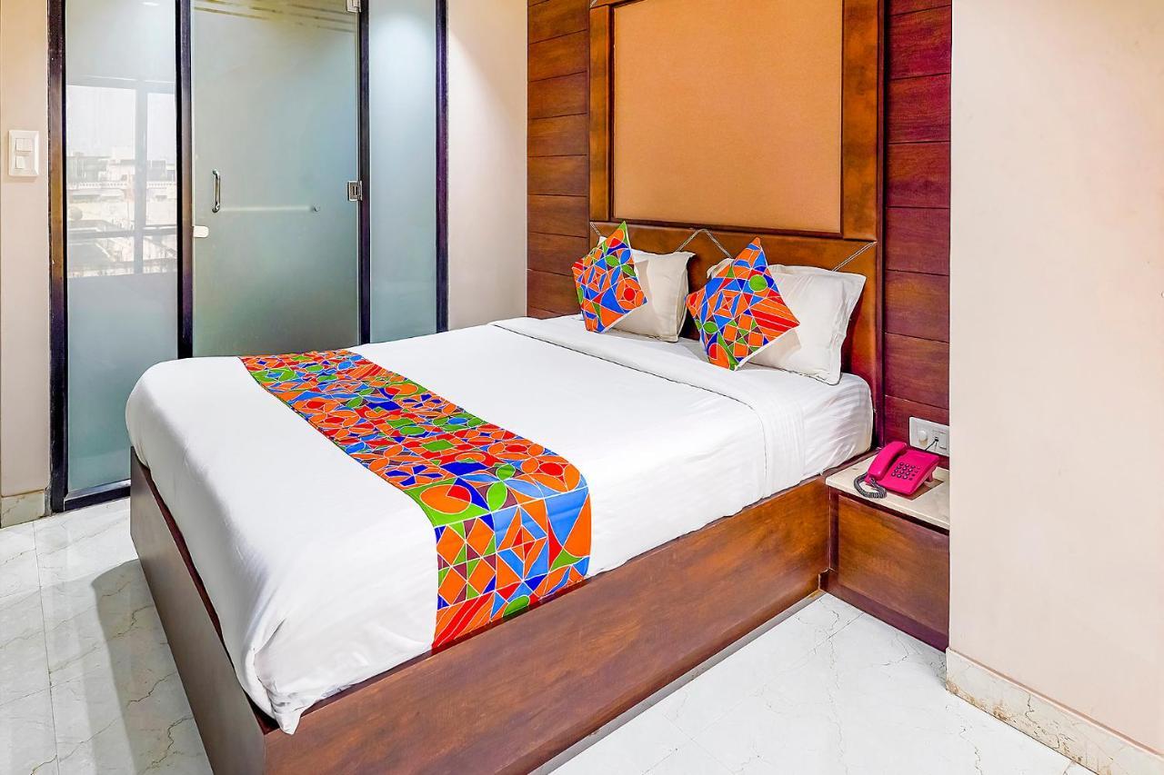 Fabhotel Eros 211 - Nr Sreebhumi Calcutta Exteriör bild