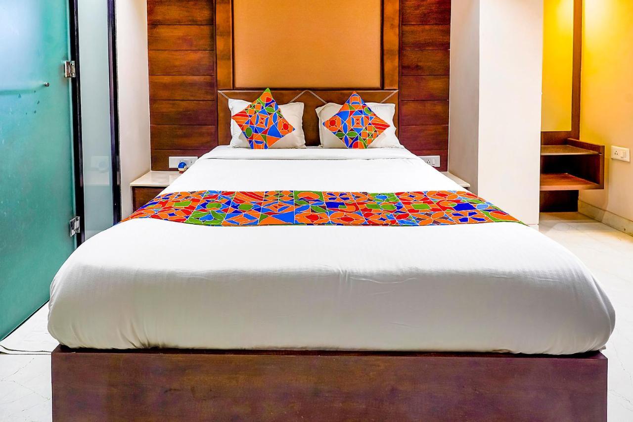 Fabhotel Eros 211 - Nr Sreebhumi Calcutta Exteriör bild
