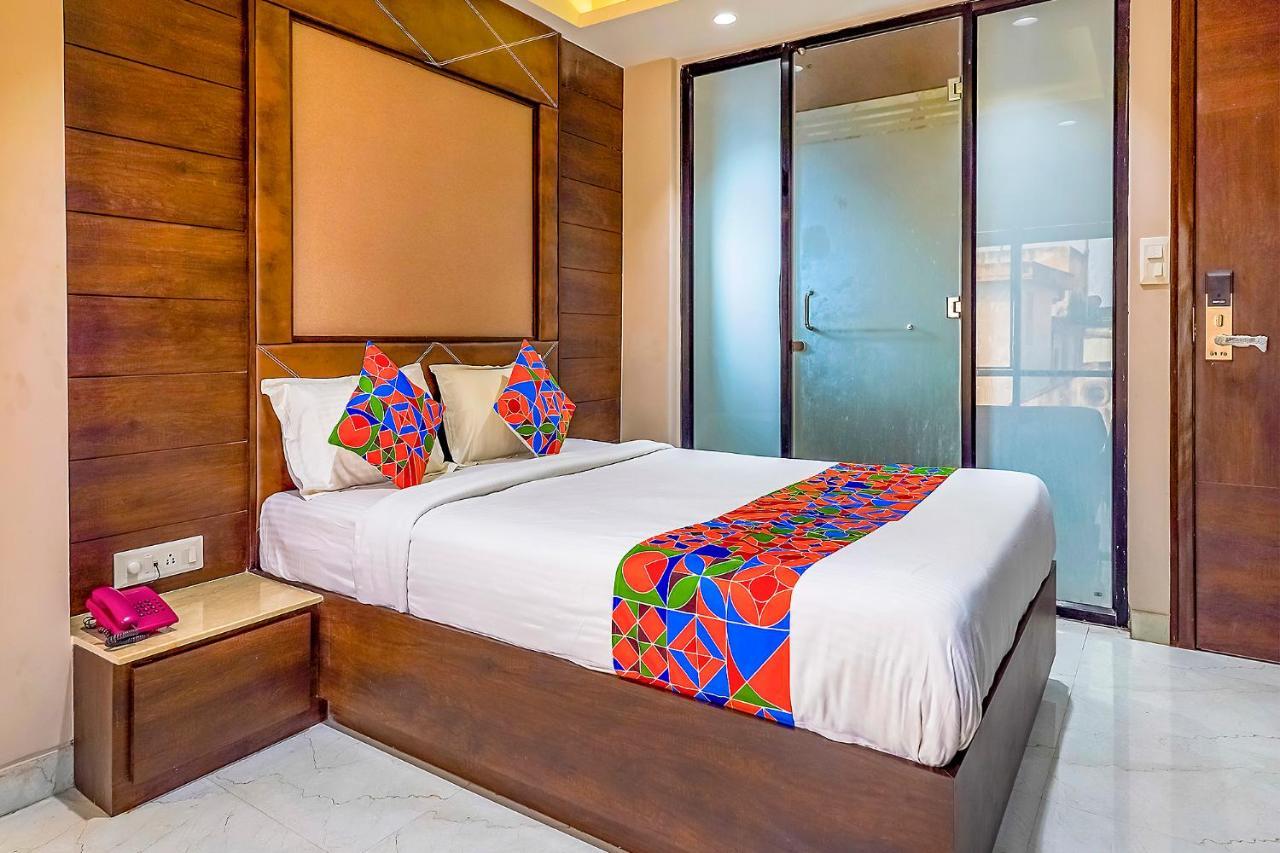 Fabhotel Eros 211 - Nr Sreebhumi Calcutta Exteriör bild